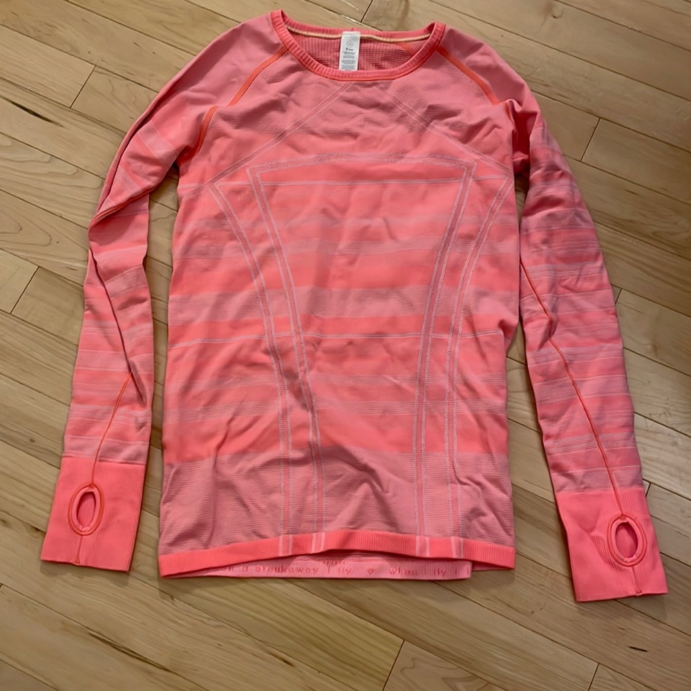 Great condition ivivva long sleeve, size 14 girls, lulu 2/4
